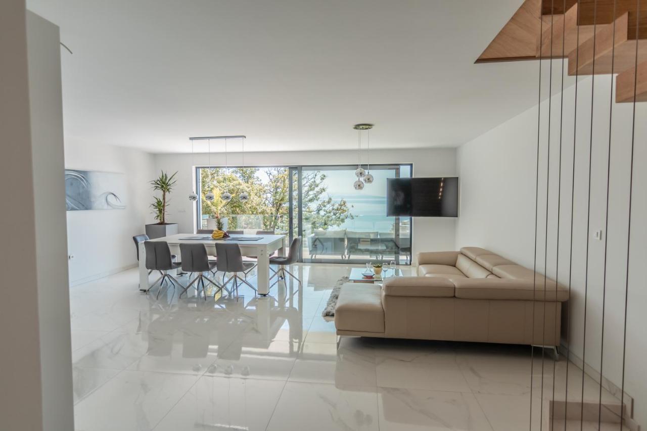 Villa The Boat With Rooftop Pool Matulji Exterior foto